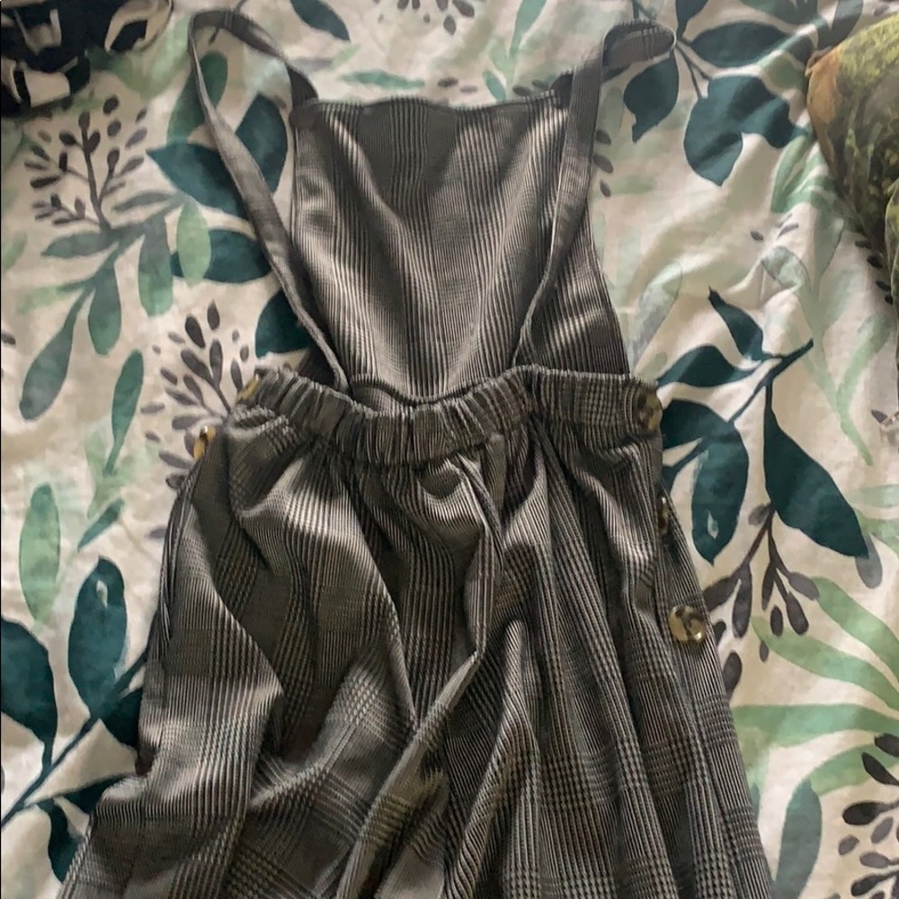 Jumper - Picture 2 of 2